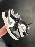 Nike Air Jordan Custom Sneakers - Maat 42.5, Ophalen of Verzenden, Gedragen, Overige kleuren, Sneakers of Gympen