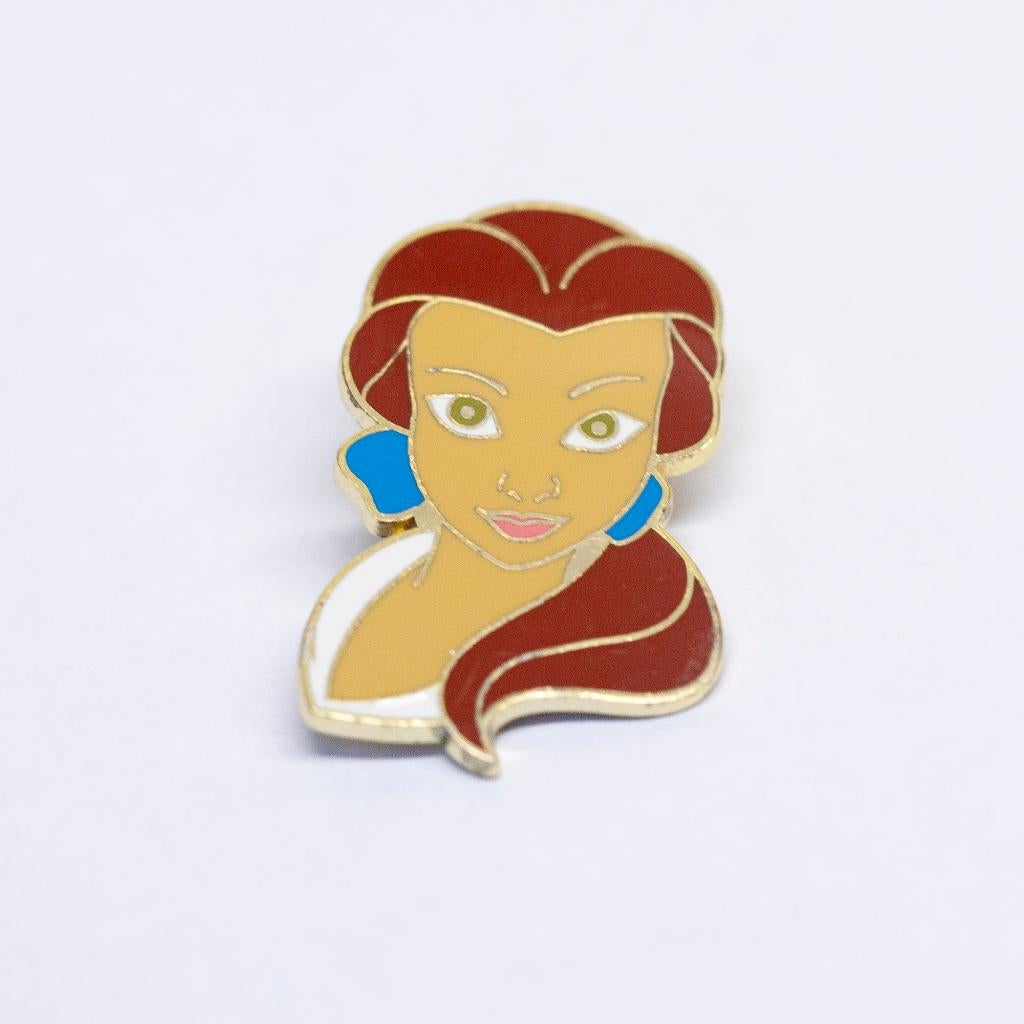 Disney Beauty and The Beast Princess Belle Head trading pin, Ophalen of Verzenden, Assepoester of Belle, Zo goed als nieuw, Beeldje of Figuurtje