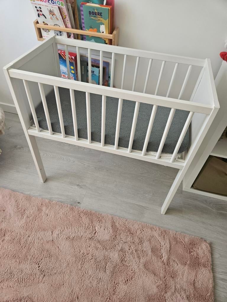 Wieg, Kinderen en Baby's, Babywiegjes en Ledikanten, Zo goed als nieuw, Ledikant, Ophalen of Verzenden