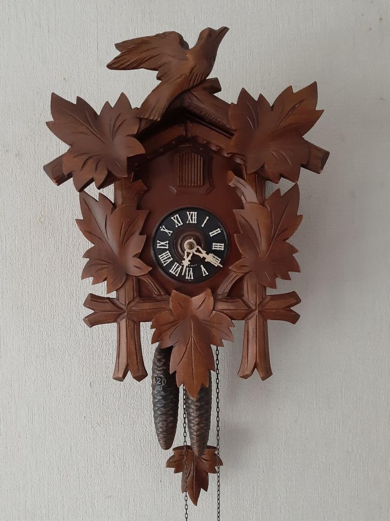 Oude Koekoeksklok - Handgesneden Hout, Antiek en Kunst, Antiek | Klokken, Ophalen of Verzenden