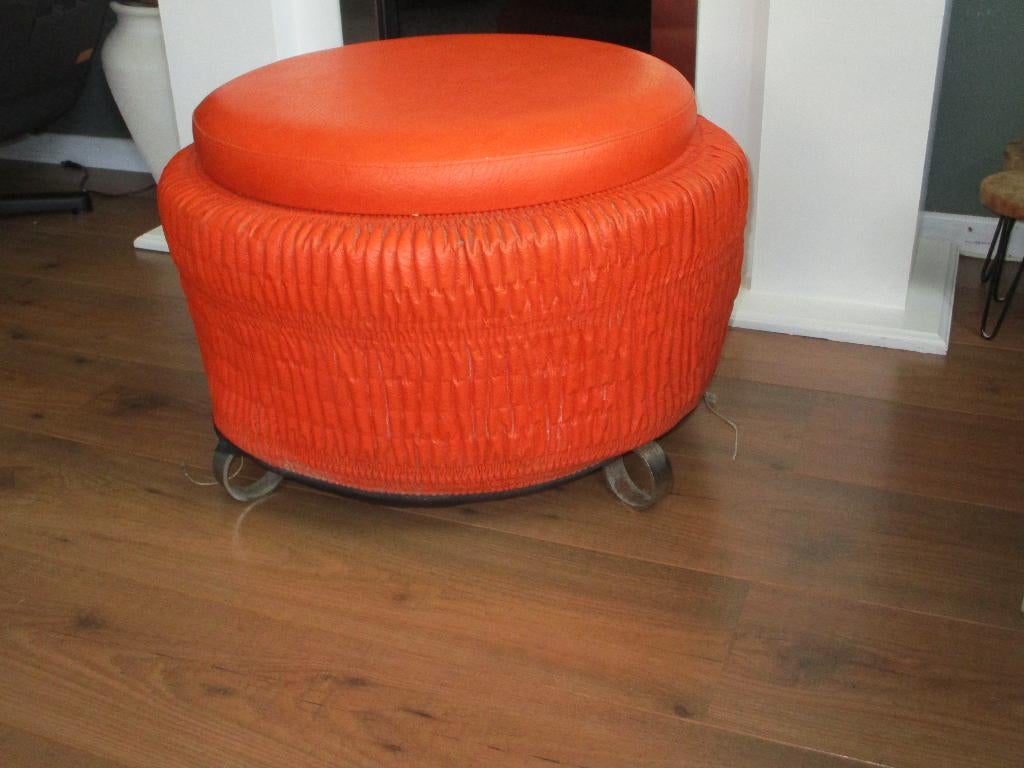 Oranje Poef,v.a 30,00e, Huis en Inrichting, Banken | Voetenbanken en Poefen, Ophalen, Gebruikt, Jr 60 vintage, Rond