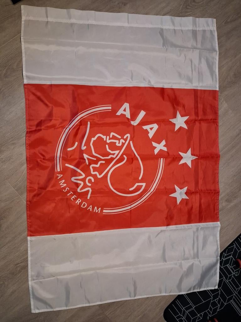Ajax vlag, Ophalen, Zo goed als nieuw