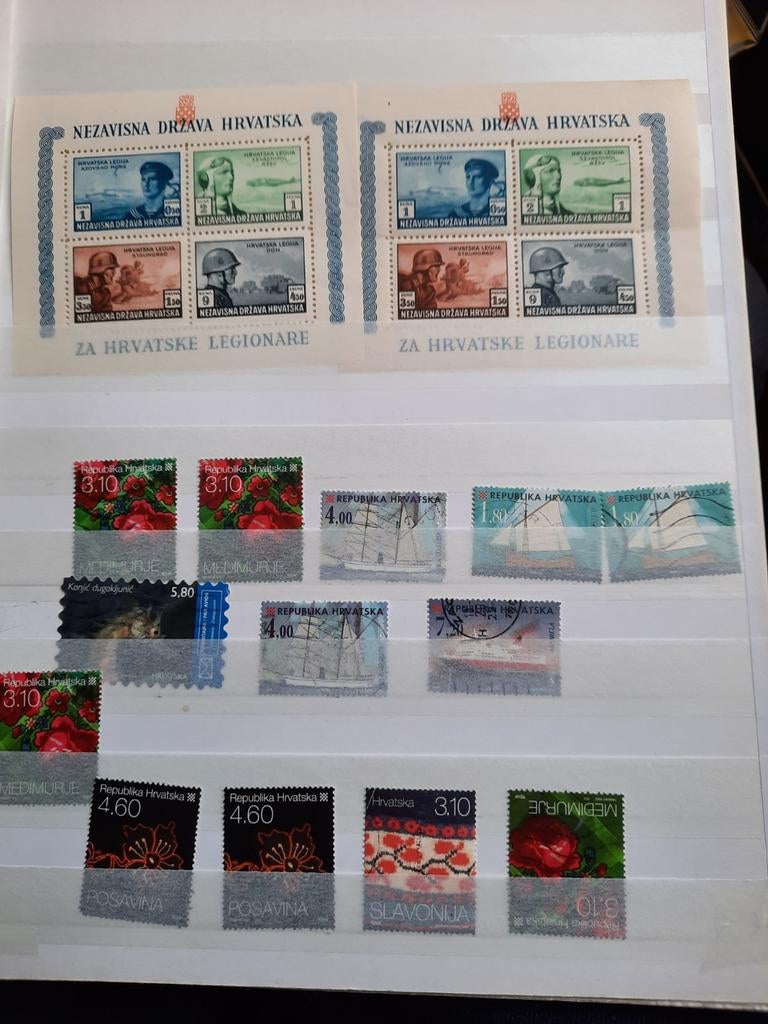 Album postzegels Rusland en gebieden zie foto's, Verzenden, Buitenland