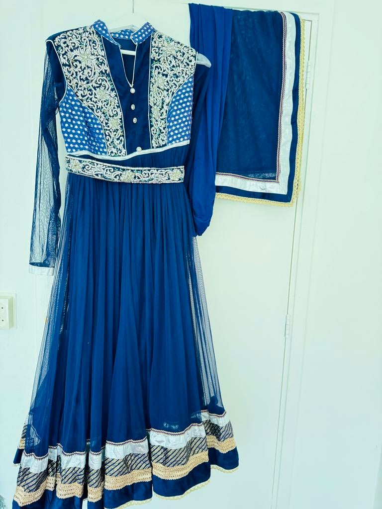 Prachtige Indiase jurk - Blauw met zilveren borduursels, Maat 38/40 (M), Overige typen, Blauw, Ophalen of Verzenden