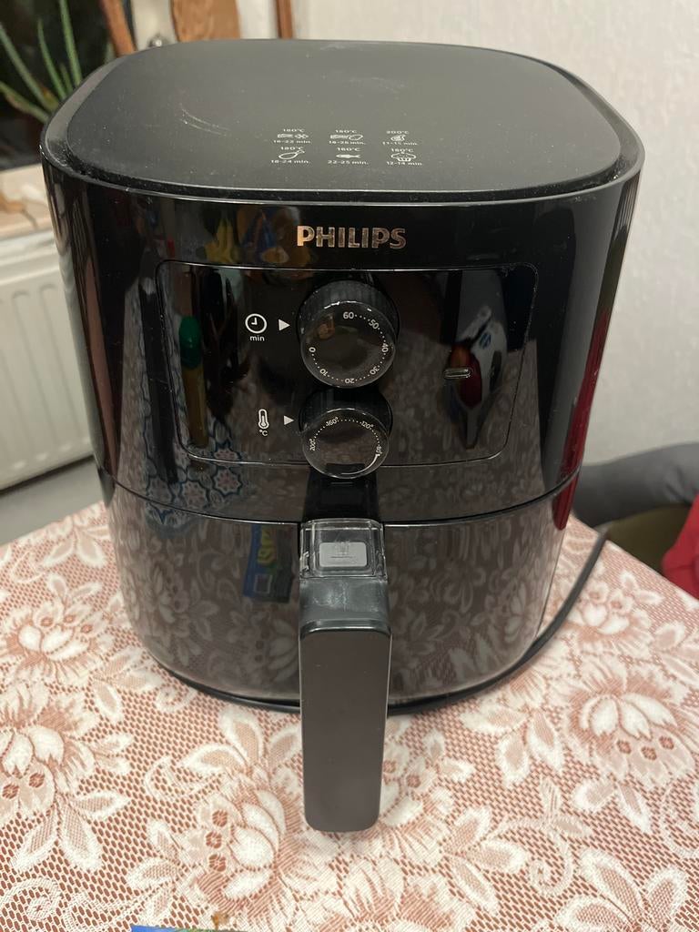 Philips Airfryer 4L - Goed werkend, mandje gebruikt, Ophalen, Gebruikt, Airfryer, 1000 t/m 1499 gram