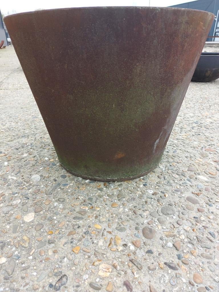 Hoge bruine bloempot, Tuin en Terras, Bloempotten, Ophalen, 40 cm of meer, Rond, Aardewerk