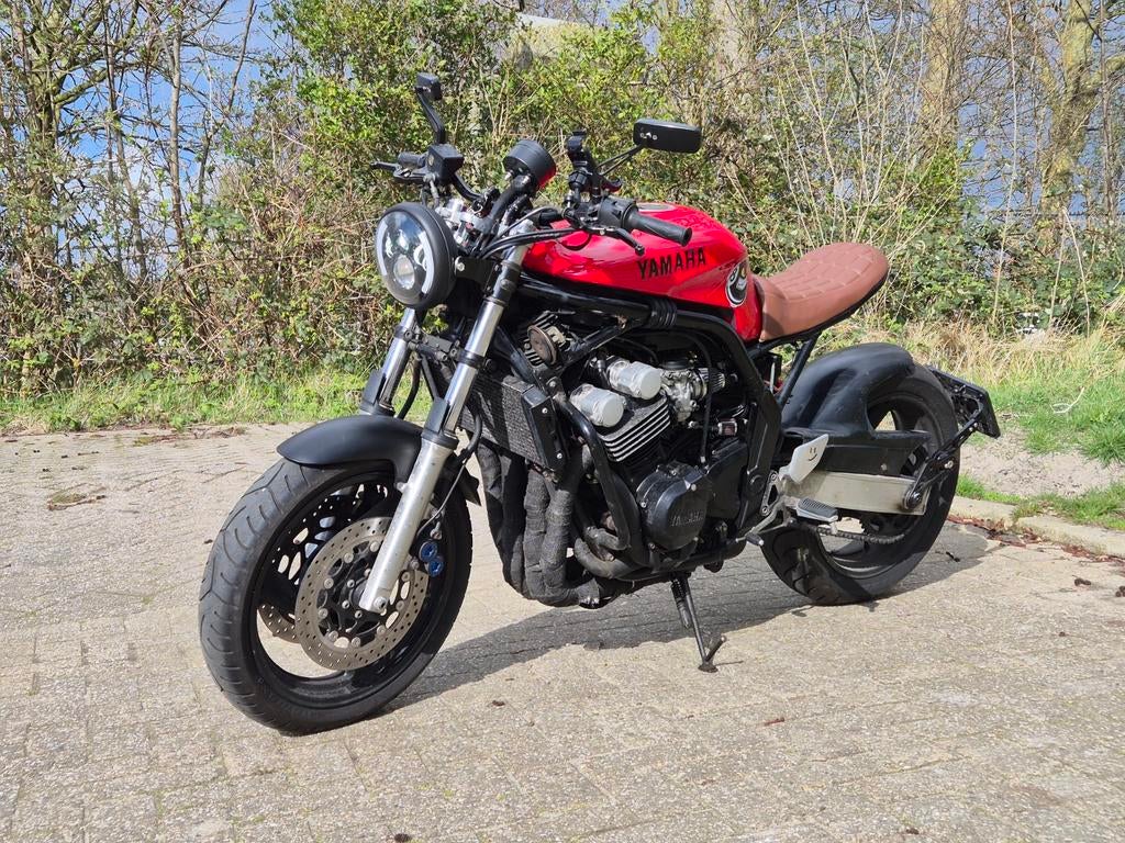 Yamaha fzs600 cafe racer!, Occasion, 4 cilinders, Motorrijbewijs A, Particulier