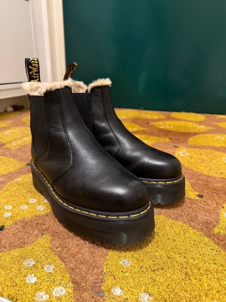 Dr. Martens 2976 QUAD Black size 41, Kleding | Dames, Schoenen, Zwart, Lage of Enkellaarzen, Ophalen of Verzenden, Zo goed als nieuw