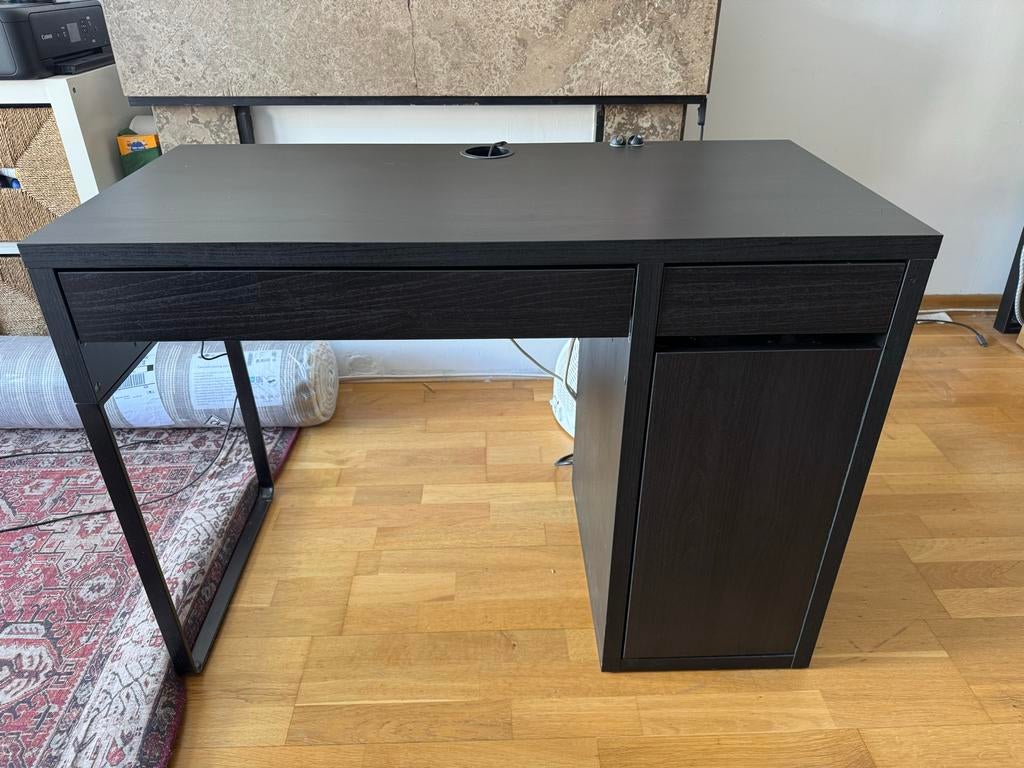 IKEA MICKE bureau zwartbruin - Zeer goede staat, Ophalen, Zo goed als nieuw
