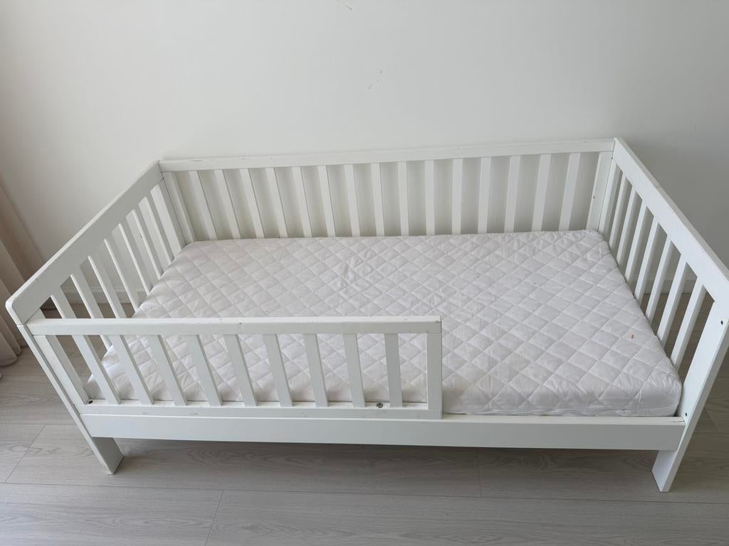 Peuterbed 140x70, Kinderen en Baby's, Kinderkamer | Bedden, Ophalen of Verzenden, Zo goed als nieuw, 140 tot 160 cm, 70 tot 85 cm
