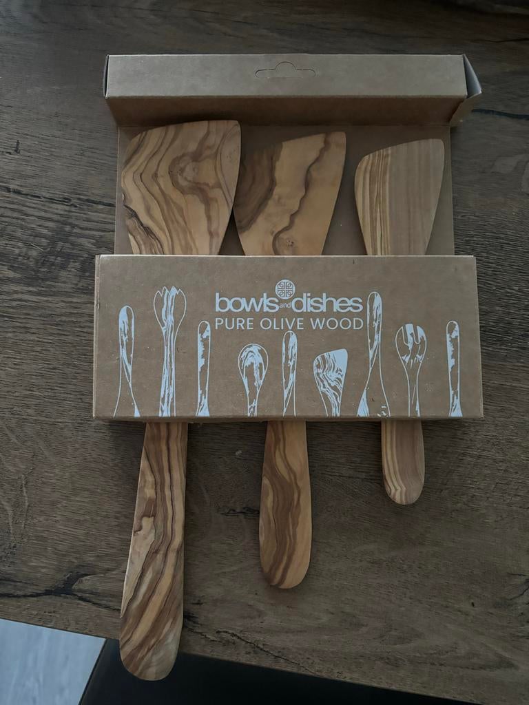 Drie olijfhout spatels van Bowls & Dishes, Ophalen, Overige typen, Hout, Nieuw