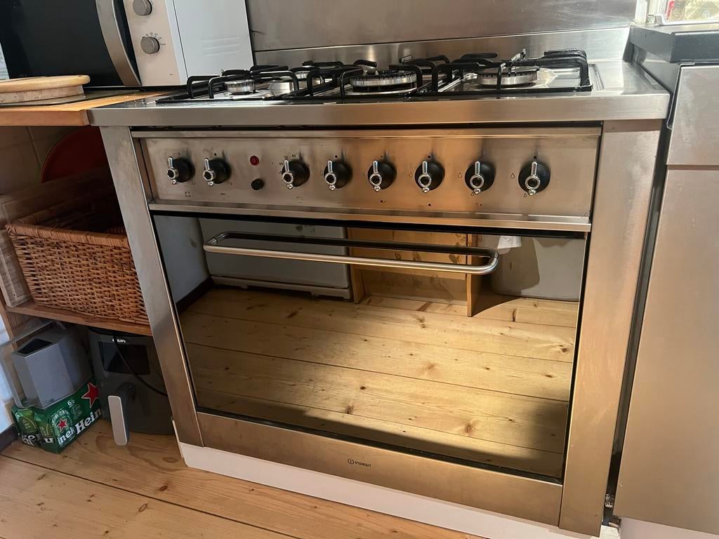 Indesit fornuis met oven, Ophalen, Gebruikt, 60 cm of meer, Gas