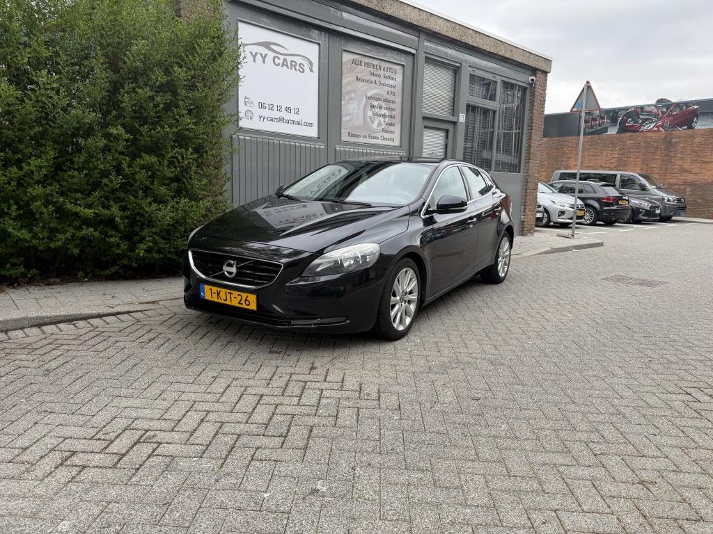 Volvo V40 in TOP staat 100% 1.6 D2 Momentum (bj 2013), Auto's, Voorwielaandrijving, Euro 5, 28 km/l, Gebruikt