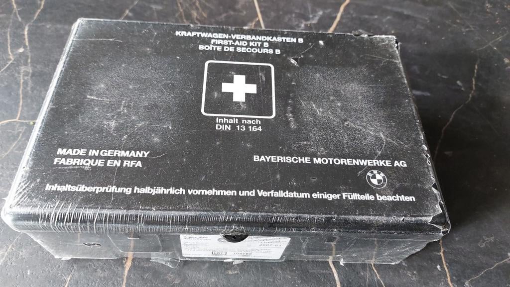 BMW verbandkoffer nieuw in plastic, Auto-onderdelen, Overige Auto-onderdelen, BMW, Nieuw, Ophalen of Verzenden