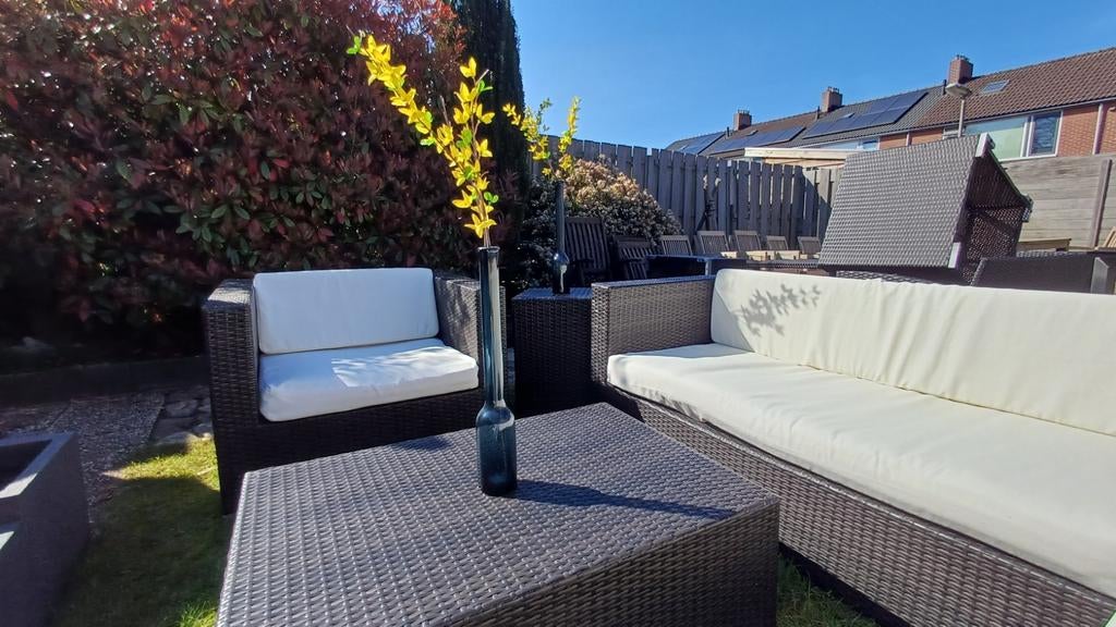 Wicker loungeset met witte kussens, Tuin en Terras, Tuinsets en Loungesets, Ophalen, Wicker, Stoel