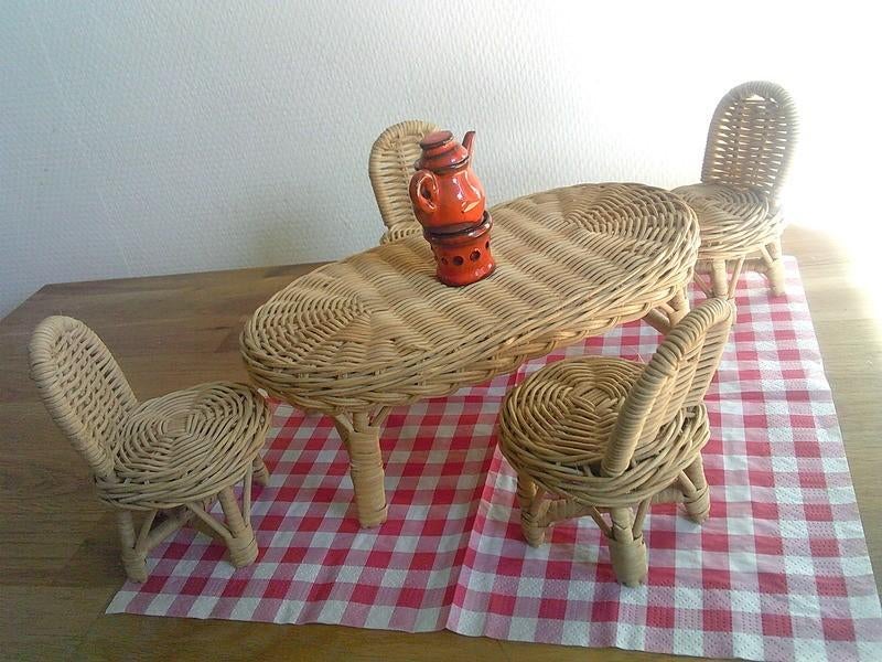 vintage 5 delige rotan mini set stoelen met tafel, Verzamelen, Poppenhuizen en Toebehoren, Gebruikt, Overige typen, Ophalen of Verzenden