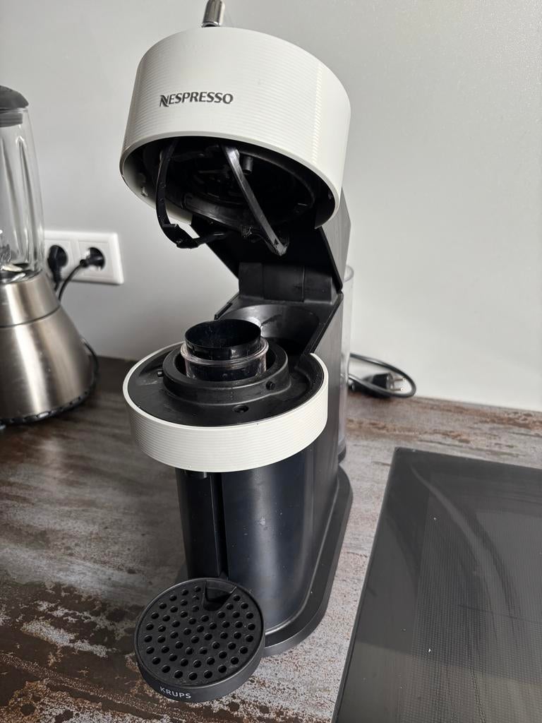 Nespresso Vertuo Next Koffiemachine - Wit, Koffiemachine, Ophalen of Verzenden, Zo goed als nieuw, 1 kopje