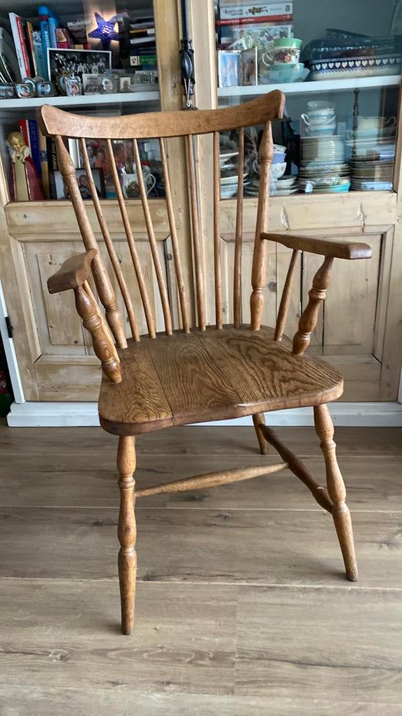 Oude stoel landelijke spijlen Oirschot Brabant, Ophalen, Bruin, Zo goed als nieuw, Eén