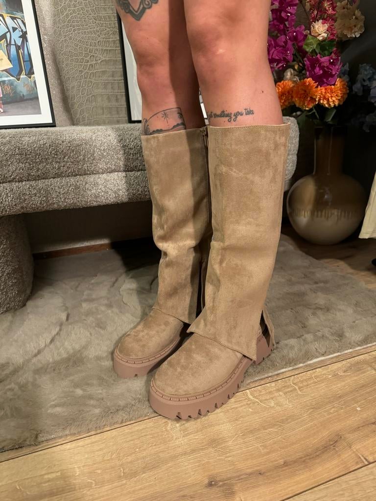 Suede Laarzen - Beige en Zwart - Maten 36t/m41, Ophalen of Verzenden, Nieuw, Beige, Hoge laarzen