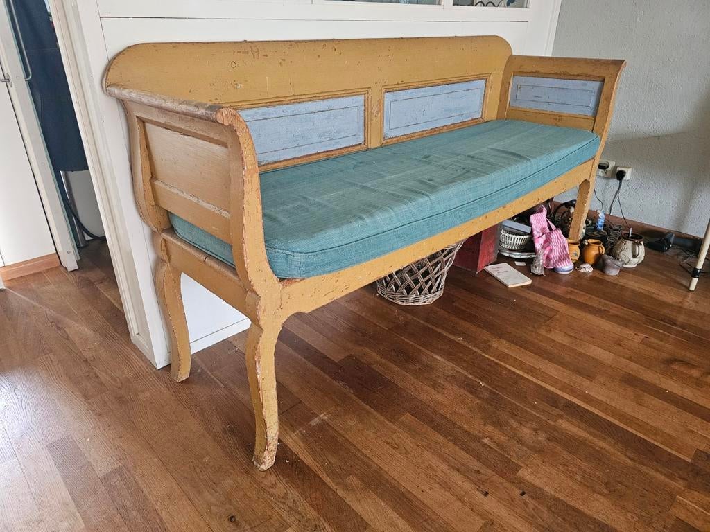 Brocante houten bank met op maat gemaakt kussen. Landelijk, Ophalen of Verzenden