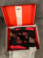 Jordan 4 Red Thunder - Maat 45 - Nieuw, Kleding | Heren, Schoenen, Ophalen of Verzenden, Zo goed als nieuw, Overige kleuren, Sneakers of Gympen