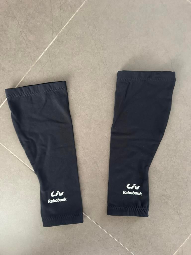 Armstukken van Liv. Wielrennen, Ophalen, Zo goed als nieuw, Bovenkleding