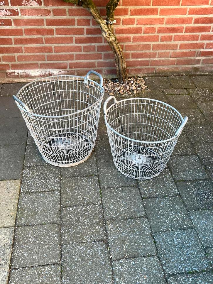 Brocante draadmanden en buut zinken teil, Antiek en Kunst, Curiosa en Brocante, Ophalen