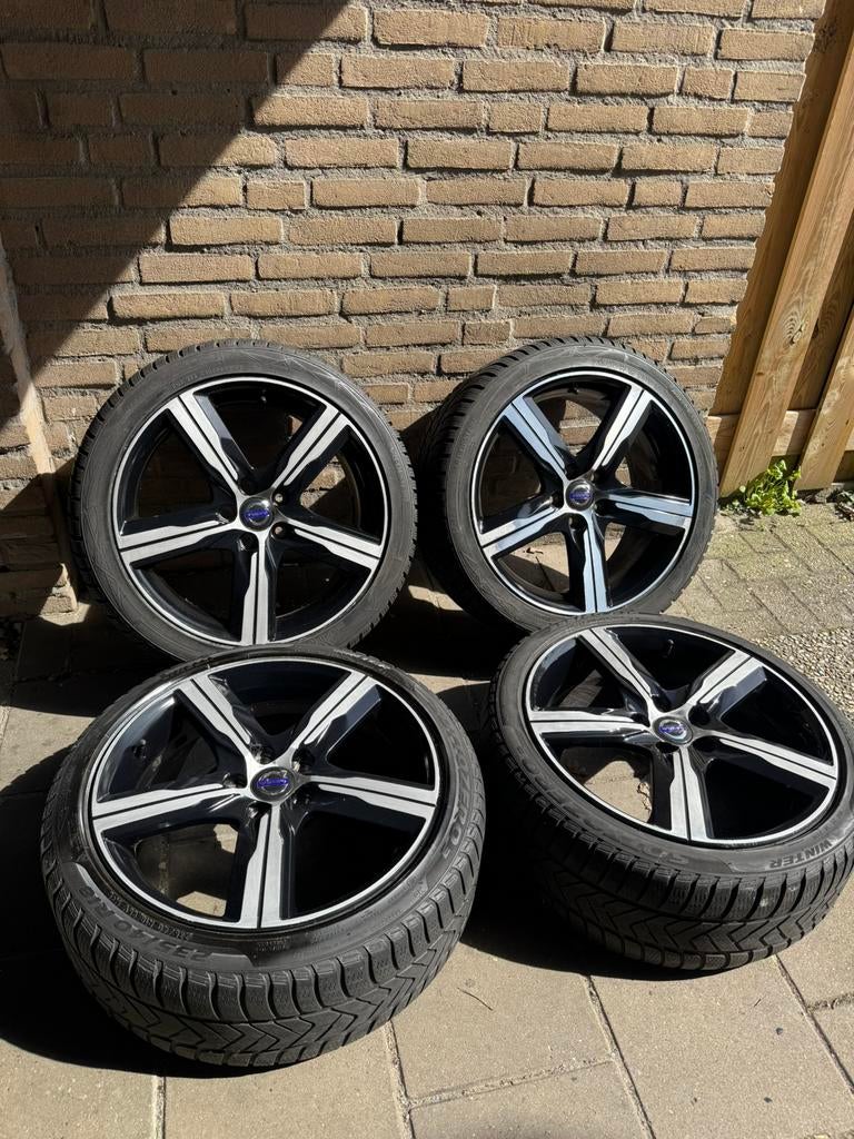 Volvo V60 Ixion III / R-Desgin 18” velgen, Ophalen, 18 inch, Banden en Velgen, Winterbanden