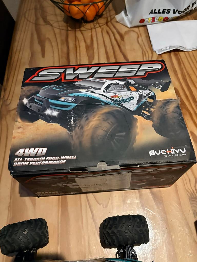 Sweep bestuurbare auto, Hobby en Vrije tijd, Modelbouw | Radiografisch | Auto's, Elektro, Auto offroad, Nieuw, Ophalen of Verzenden