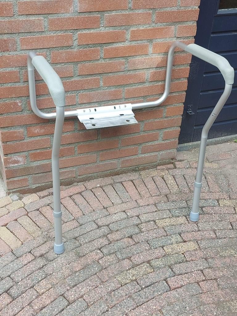 Toiletsteun, Ophalen, Zo goed als nieuw