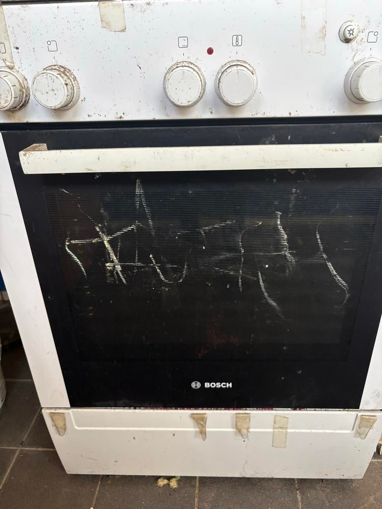 Bosch Vrijstaand Gasfornuis met Oven - Gebruikt, Witgoed en Apparatuur, Fornuizen, 60 cm of meer, Gas, Niet werkend, Vrijstaand