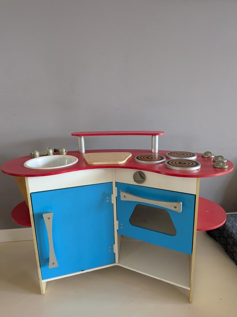 Leuke speelkeuken met oven en kookplaten, Ophalen