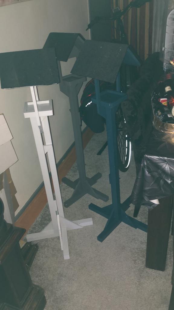 Voer kooi op standaard, Ophalen of Verzenden, Zo goed als nieuw