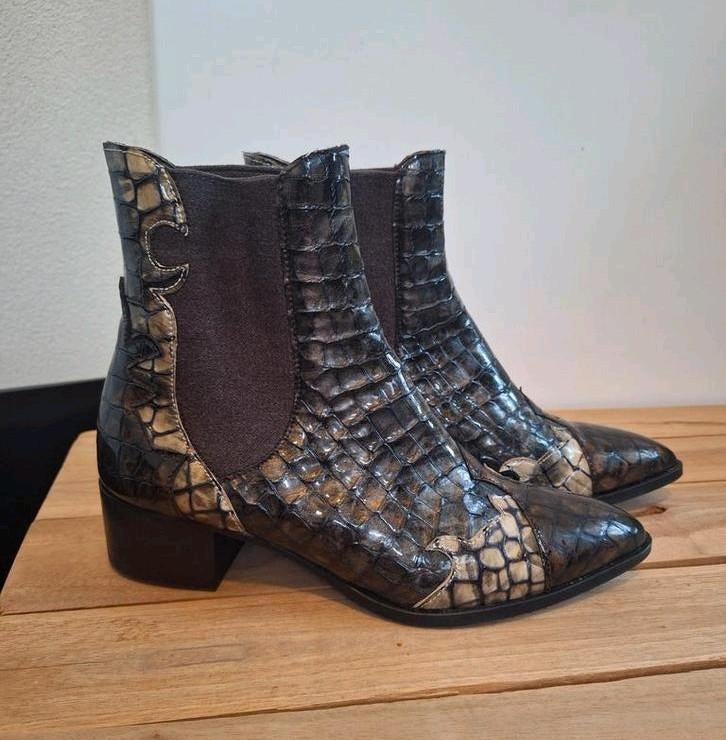 Pertini Cobre croco 38.5, Kleding | Dames, Schoenen, Pertini, Bruin, Lage of Enkellaarzen, Nieuw