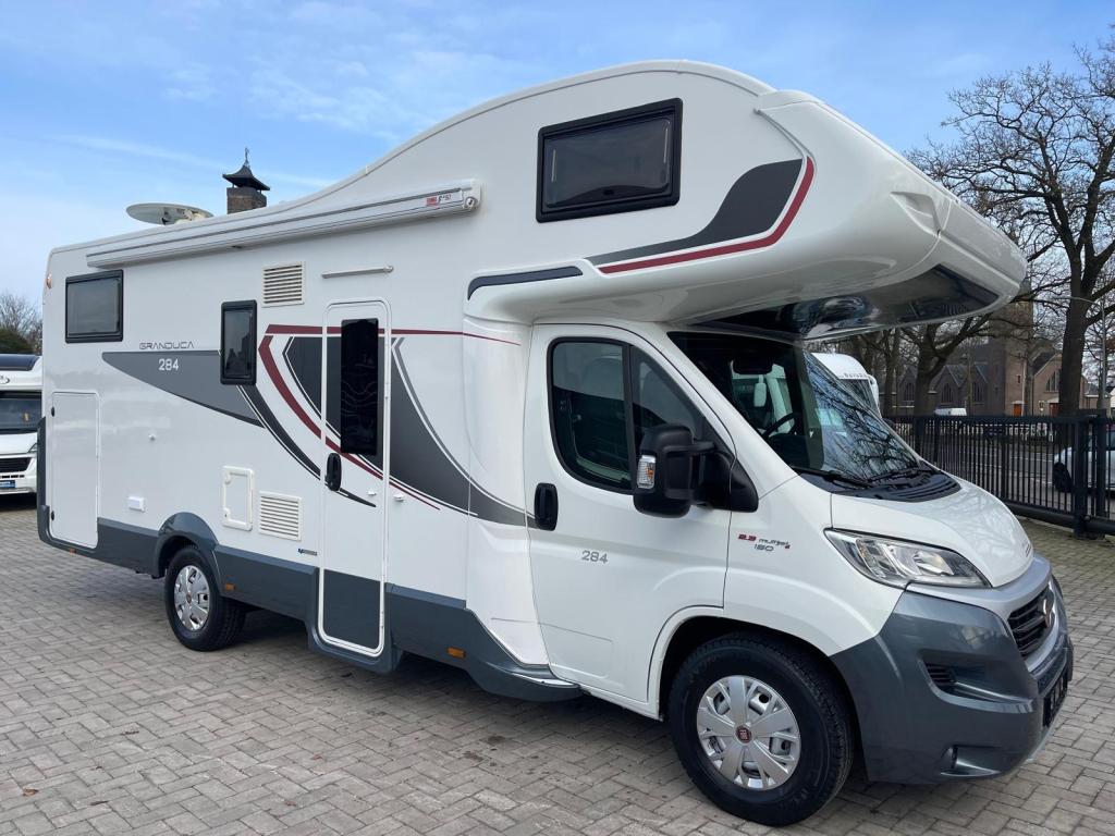 Roller Team Granduca 284 Enkele bedden Garage 2018 Airco, Overige merken, Alkoof, Fiat, Bedrijf