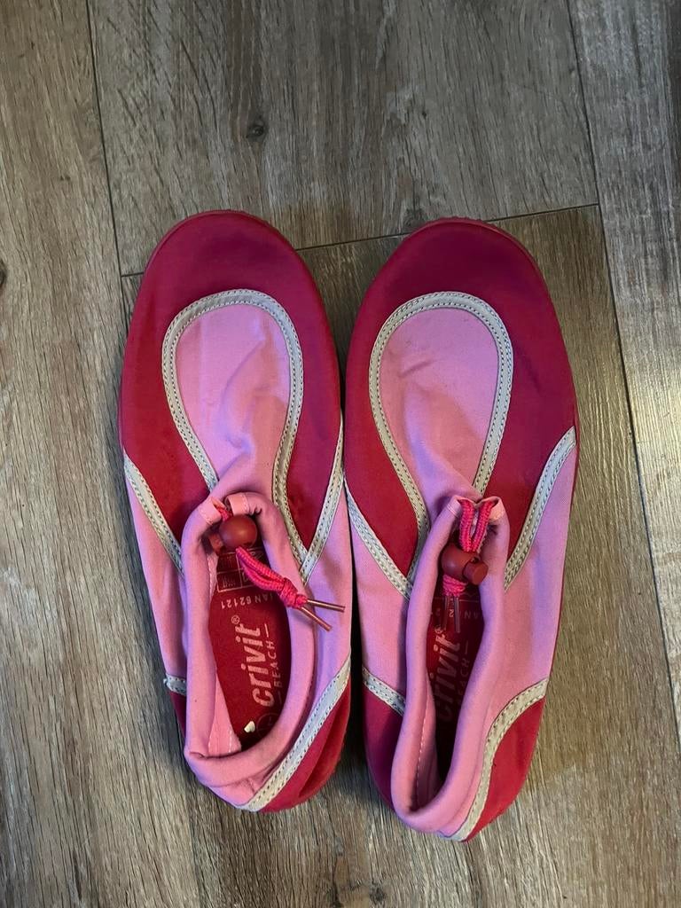 Crivit waterschoenen maat 41 roze/rood, Ophalen of Verzenden, Zo goed als nieuw, Roze, Overige typen