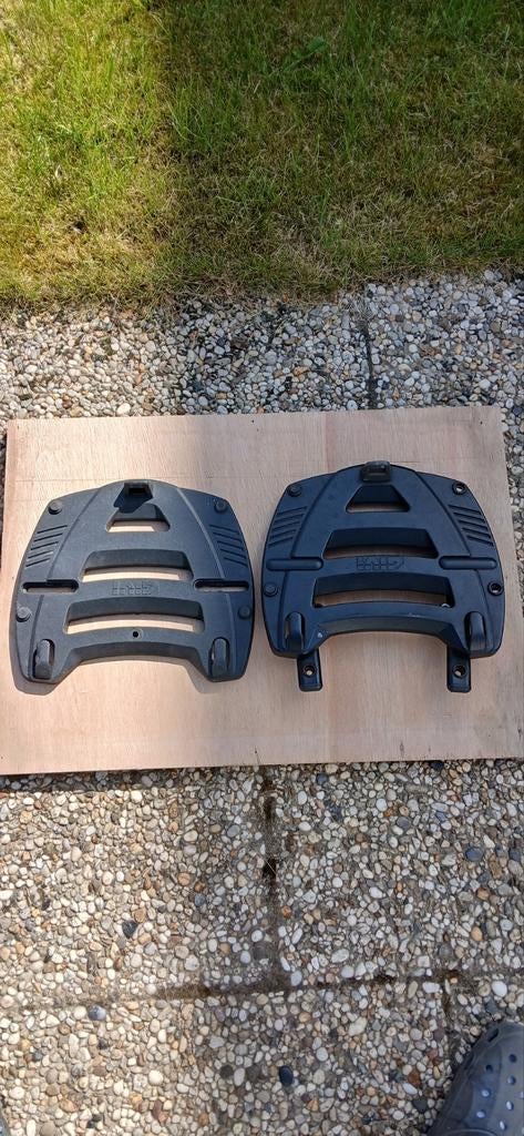 2 x Givi montage platen/kofferdragers ., Motoren, Accessoires | Koffers en Tassen, Ophalen of Verzenden, Gebruikt