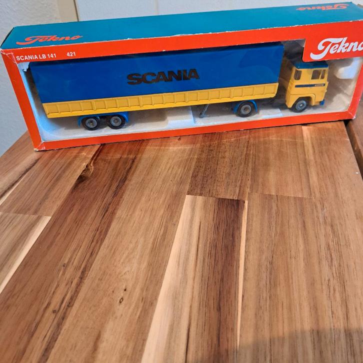 SCANIA,S 141O.A  , DEMO,S +CONTAINERS TEKNO, Hobby en Vrije tijd, Modelauto's | 1:50, Zo goed als nieuw, Bus of Vrachtwagen, Tekno