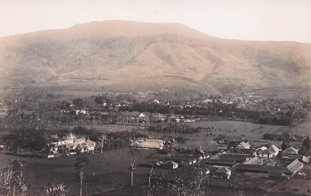 Nederlands Indië - mooie FOTOKAART van?, Ophalen of Verzenden, Voor 1920, Ongelopen, Buiten Europa