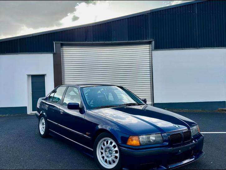 BMW E36 323i Trackday / Circuitwagen / Ringtool, Auto's, BMW, Bedrijf, 3-Serie, Benzine, Euro 2, Sedan, Handgeschakeld, Blauw