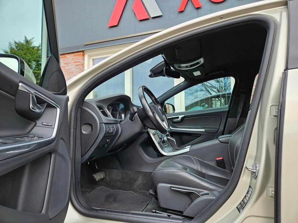 Volvo S60 1.5 T3 Polar+ Dynamic Automaat! Leer! Camera! Deal, Euro 6, 4 cilinders, Bruin, S60