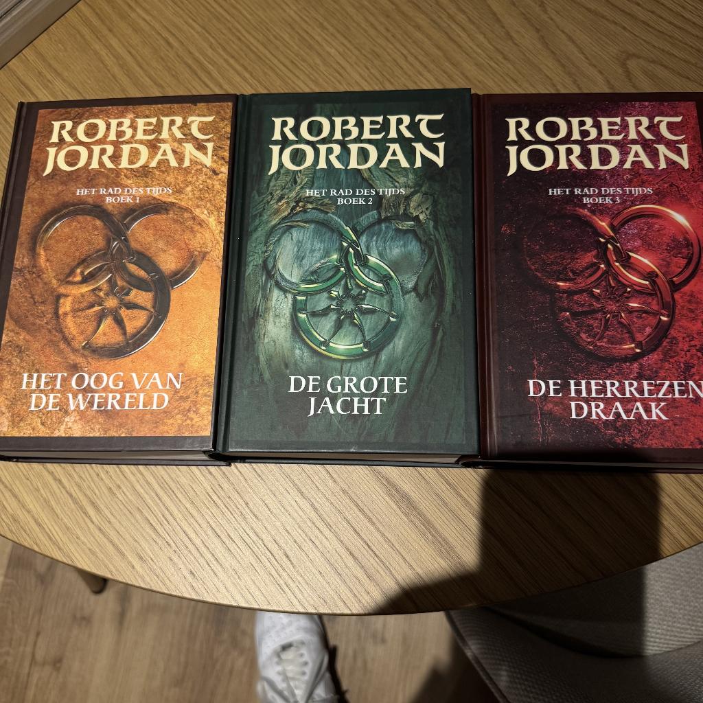 Het Rad des Tijds (1–3) (hardcover) – NL editie, Boeken, Verzenden, Zo goed als nieuw, Robert Jordan