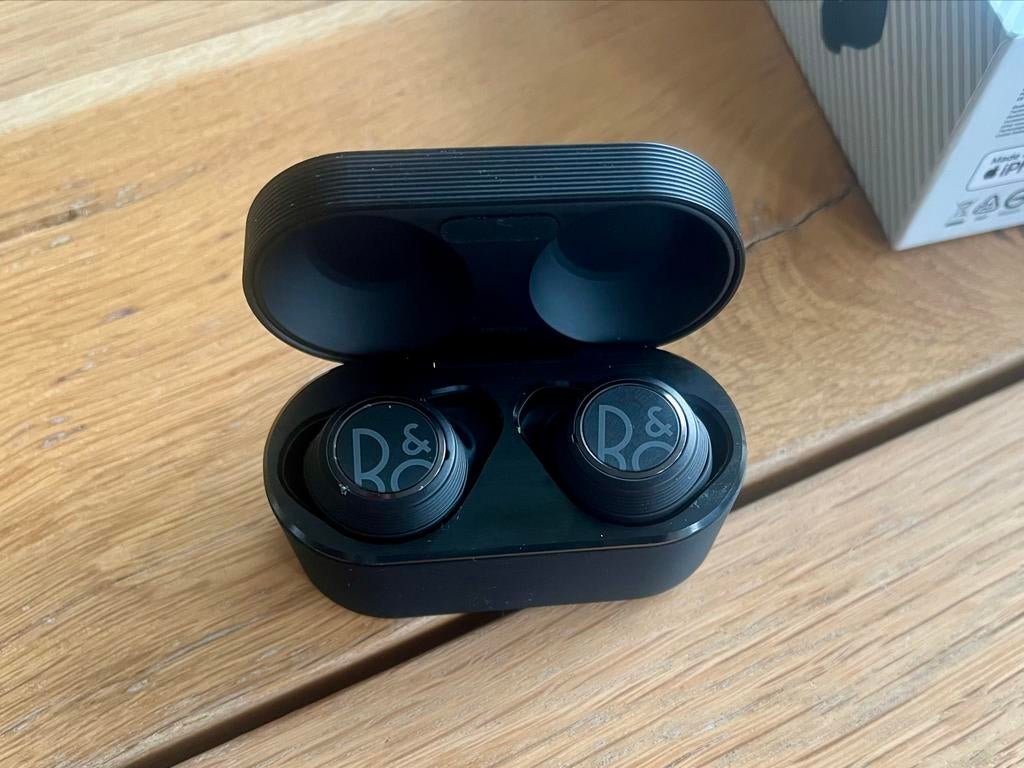 Bang & Olufsen Beoplay E8 Sport - Draadloze oordopjes, Ophalen of Verzenden, Zo goed als nieuw, Overige merken, Draadloos