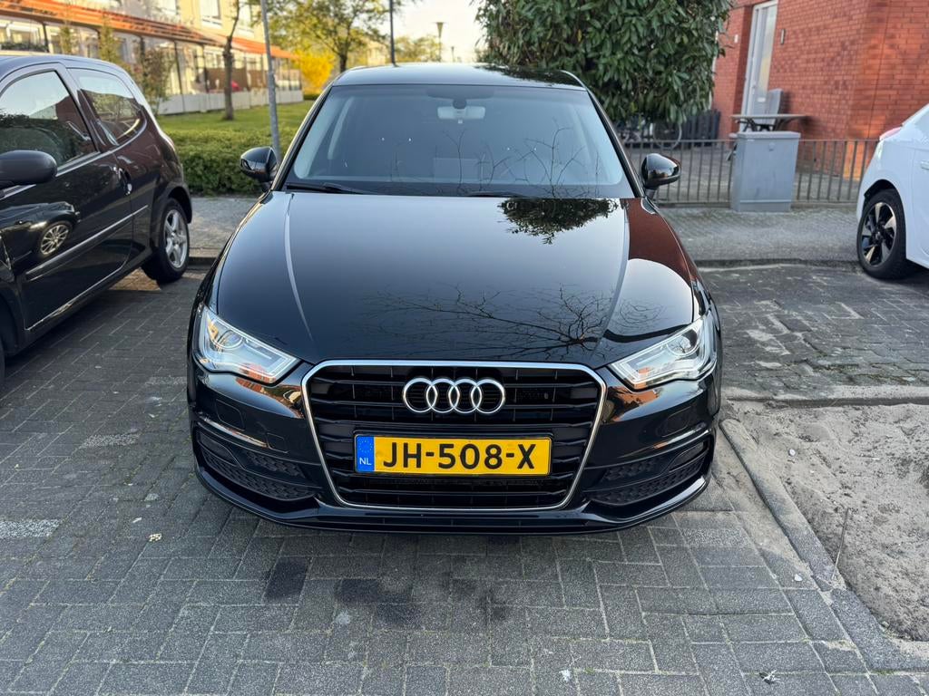 Audi A3 1.2 Tfsi 81KW Sportback 2016 Zwart, Auto's, Audi, Voorwielaandrijving, 4 cilinders, 620 kg, Zwart