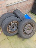 Stalen velgen met banden (Vredestein/Uniroyal) + wieldoppen, Ophalen of Verzenden, Gebruikt