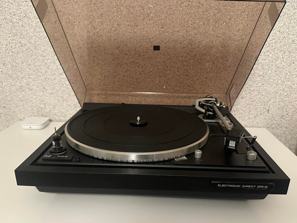 Dual CS 704 platenspeler, Automatisch, Ophalen of Verzenden, Zo goed als nieuw, Platenspeler