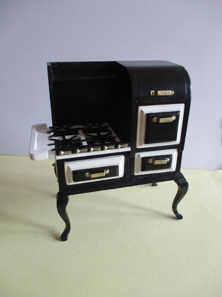 poppenhuis leuk fornuis hout, Verzamelen, Poppenhuizen en Toebehoren, Ophalen of Verzenden, Zo goed als nieuw, Decoratie