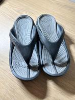 Crocs Teenslippers Grijs/Zwart Maat 38/39, Kleding | Dames, Ophalen of Verzenden, Zo goed als nieuw, Zwart