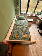 GRATIS Massief houten bed met lade en nachtkastje, Ophalen, Gebruikt, 90 cm, Wit