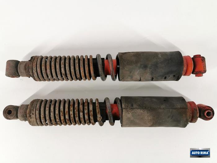 Schokdemper set van een Volvo 7-Serie